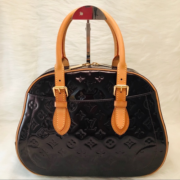 LOUIS VUITTON Monogram Vernis Summit Drive Bag - Picture 4 of 8